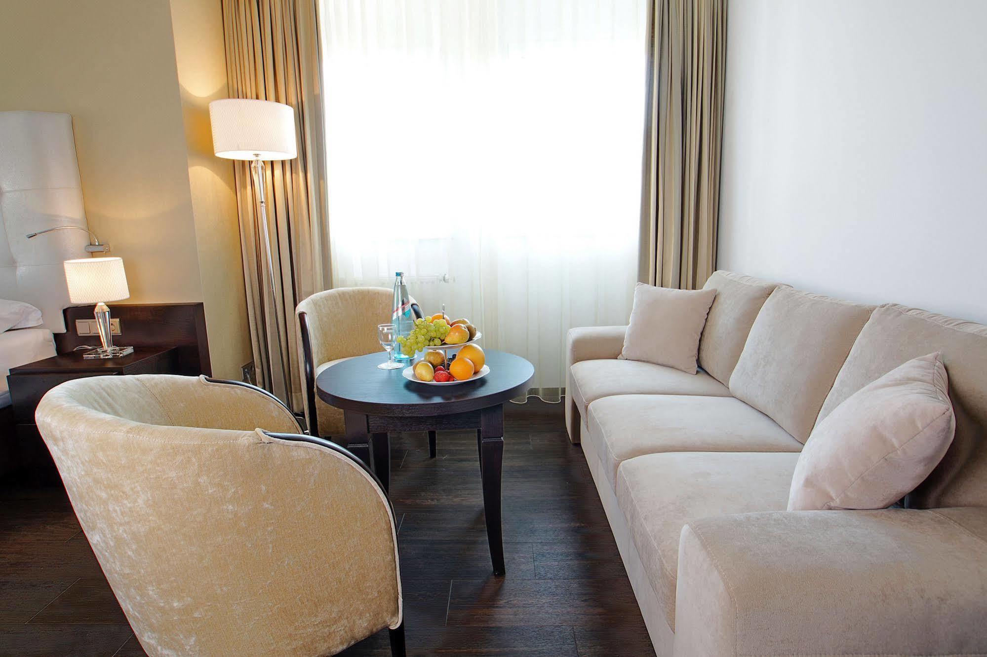 Hotel Winzerstube Ihringen Eksteriør billede