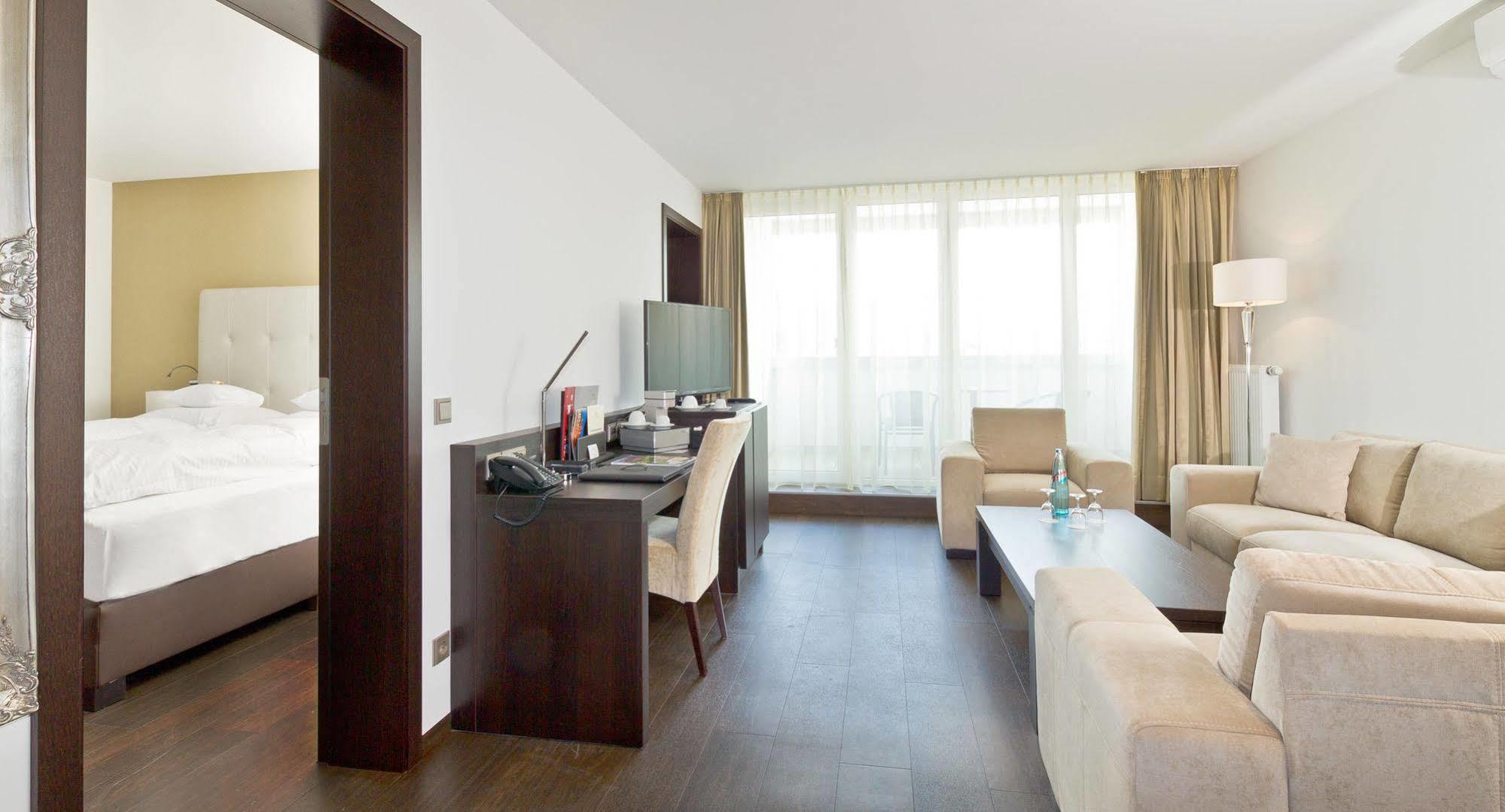 Hotel Winzerstube Ihringen Eksteriør billede